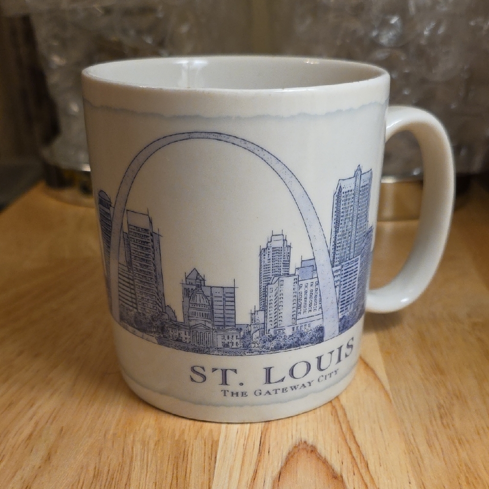 St. Louis Starbucks 18 Oz. Ceramic Mug 2006